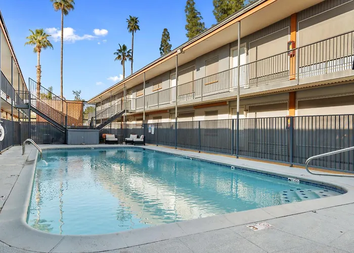 Apartment Near Asu & Dt With Pool & Free Parking